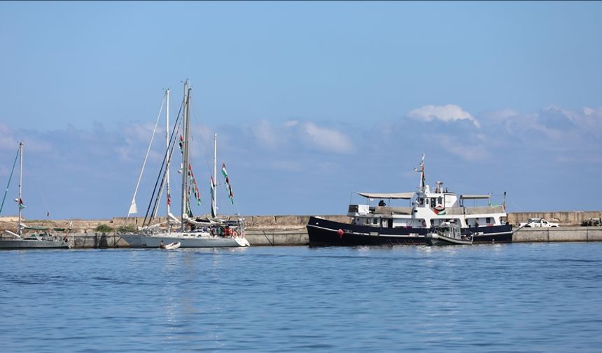 Küresel Sumud Filosu gemileri abluka altındaki Gazze'ye doğru yola çıktı.
