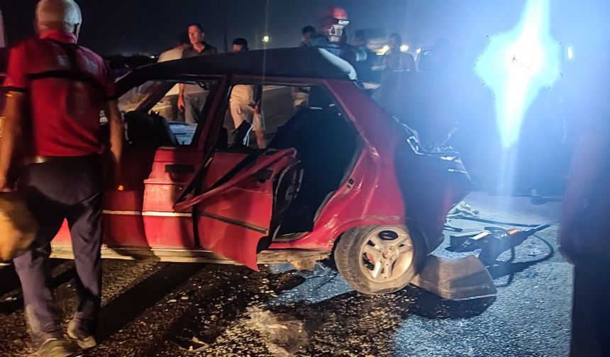 İki otomobil çarpıştı: 1 ölü, 4 yaralı