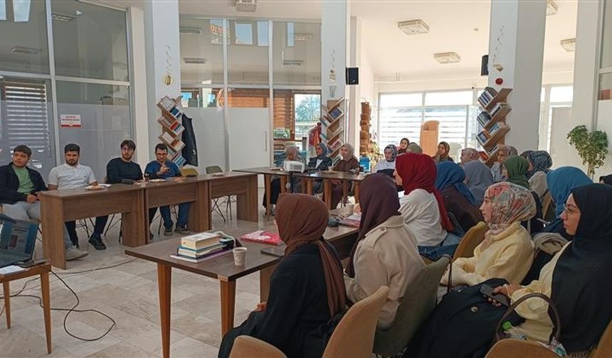 Müslüman kimliği inşa etme üzerine kitap tahlili gerçekleştirildi