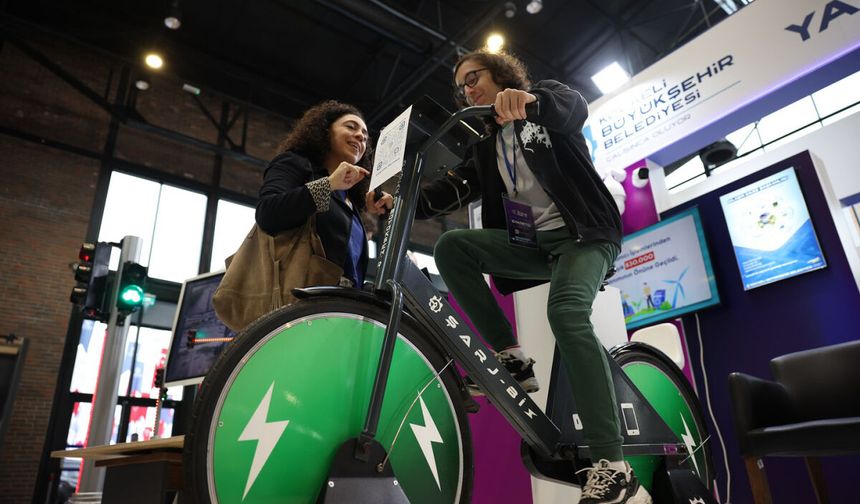 Bilişim ve teknolojinin nabzı bu fuarda attı