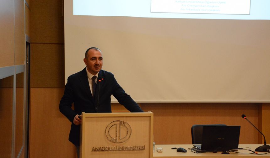 Edebiyat Fakültesinde Ani Ören Yeri konuşuldu