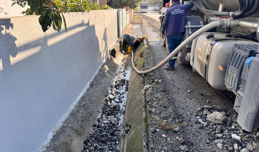 66 kilometrelik ızgara temizliğinden toplamda 53 kamyon katı atık çıktı