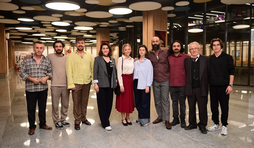 ‘Duvarların Ötesi’ni' sanatseverlerle buluştu