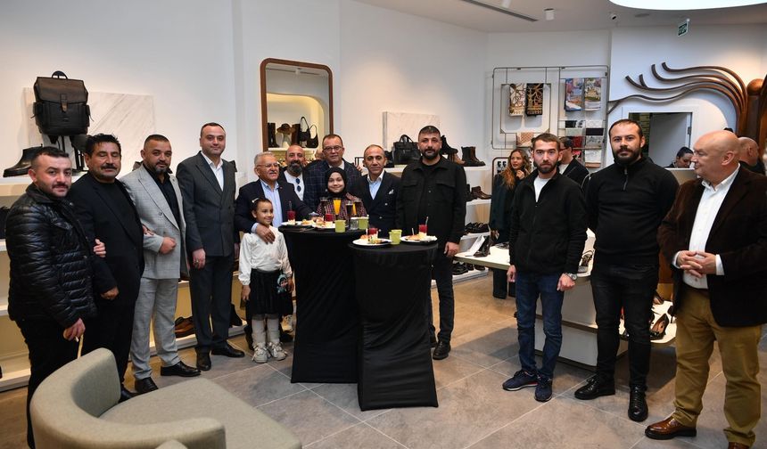 Başkan Büyükkılıç Esnafla Buluştu, Açılışlara Katıldı