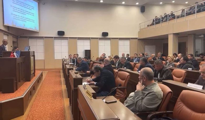 AK Partili Mehmet Şimşek açıkladı: Tepebaşı belediyesi okulların katı atık vergisine 4 kat zam yaptı!