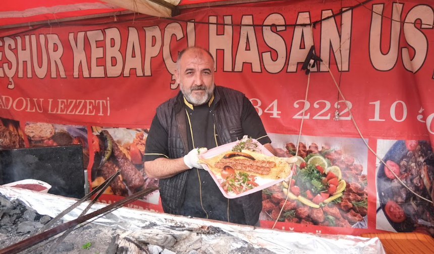 Hatay Künefe ve Kebap Festivali yoğun ilgi görüyor