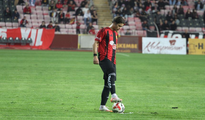 Es Es’te Hücumun Çift Kolu