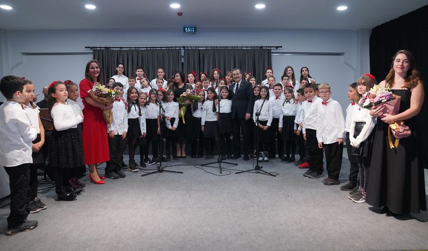 İki Elin Sesi Var Çocuk Korosu’ndan Muhteşem Konser