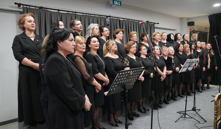 Uluönder Atatürk, Sevdiği Türkülerle Anıldı