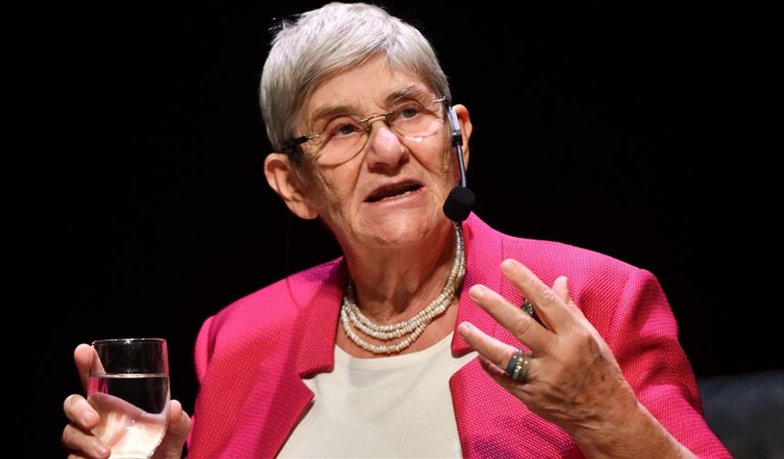 Canan Karatay:'Kanserli hücreyi vücuttan atıyor'