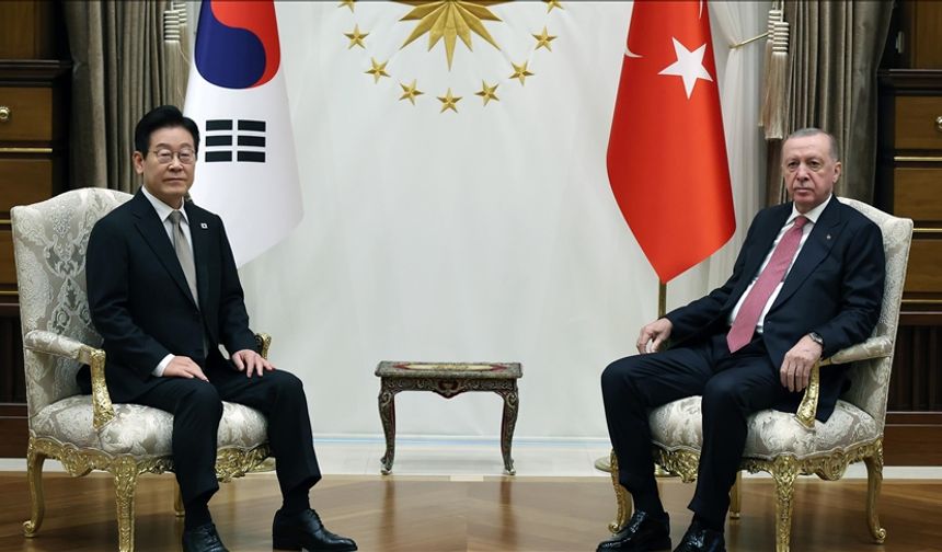 Türkiye ve Güney Kore cumhurbaşkanları savunma sanayi iş birliğini güçlendirme adımlarını görüştü