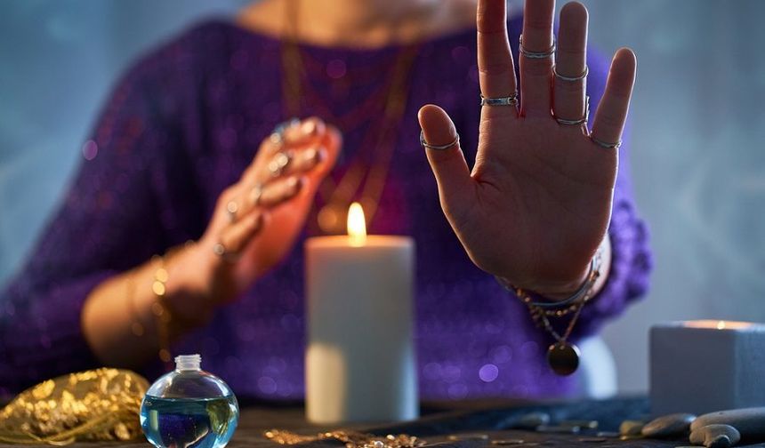 Medyumlar ve kahinler gerçekten “biliyor” mu? Beynin algı oyunları gerçeği açıklıyor