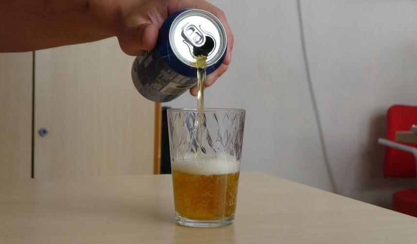 Enerji içecekleri ve fastfood tüketimi, çocuklarda karaciğer yağlanmasında artışa neden oluyor