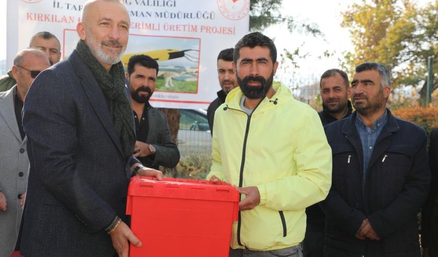 Hayvan üreticilerine kırkım makinası verildi