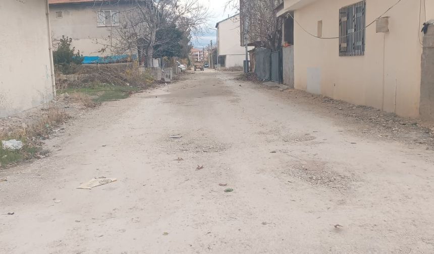 Gölbaşı ilçesinde mahallelinin asfalt tepkisi