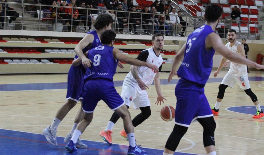 Eskişehir 26 Basketbol seriyi sürdürdü