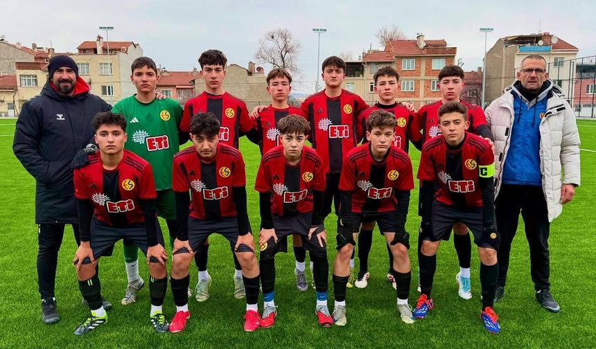 U14 ve U15’te rakip kütahya ekibi