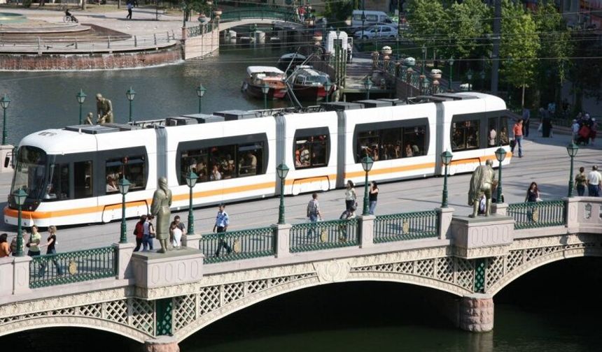 Eskişehirliler Dikkat! ESTRAM Duyurdu: 1 Mayıs’ta Tramvay Seferleri Değişiyor