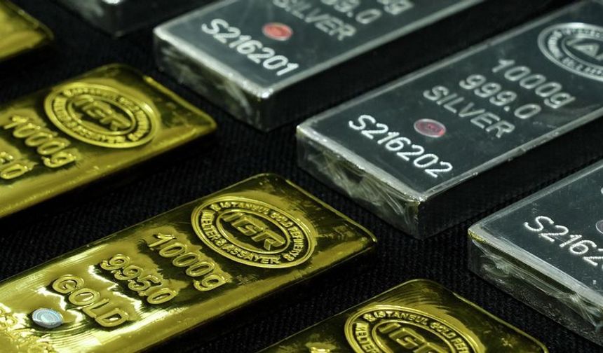 Altın ve Gümüşte Tarihi Zirve: Gram Altında 10 Bin TL Hedefi Gerçeğe mi Dönüşüyor?