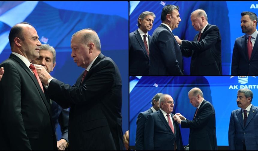 Belediye Başkanlarından AK Parti'ye Toplu Geçiş! Erdoğan Rozetlerini Bizzat Taktı!