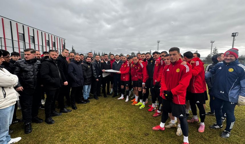 ETB'den Futbolculara "Biz Buradayız" Mesajı!