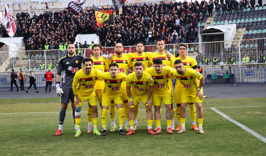 Şimşekler deplasmanda fırtına gibi esti