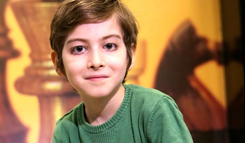 Filozof Atakan yıllar sonra yeni imajıyla görüntülendi