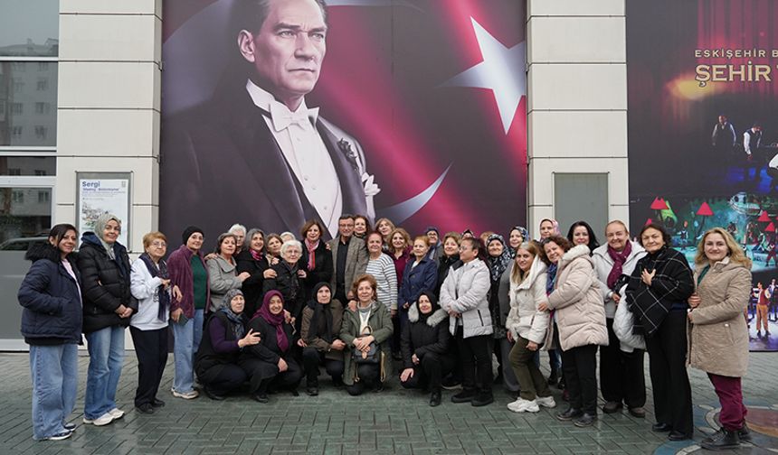 Başkan Ünlüce kadınları Sivrihisar kültür gezisine uğurladı