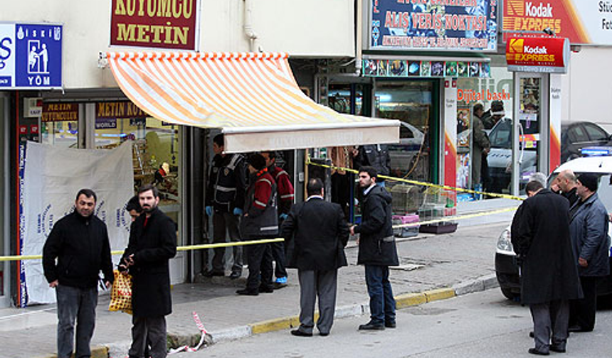 Ümraniye’de kuyumcuda silah kazası: Bir kişi yaralandı
