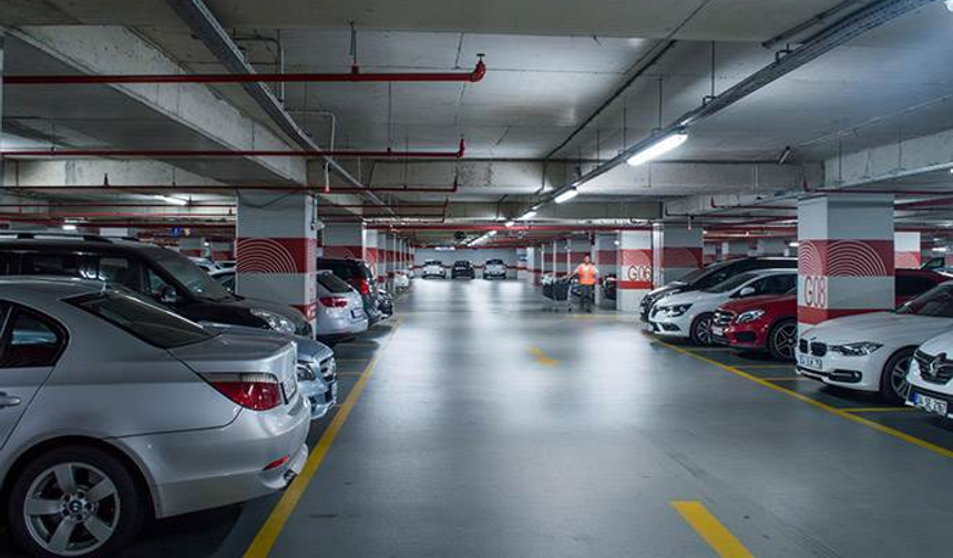 AVM otoparklarında 0-3 saat ücretsiz kuralı: Ücret alınırsa ne yapılmalı?
