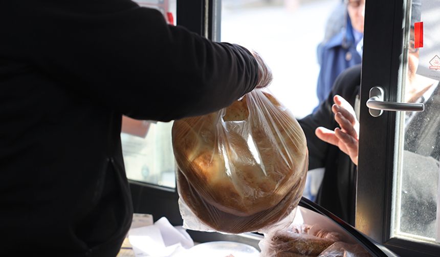 Ramazan sofralarına bereket: Halk Pide 20 TL