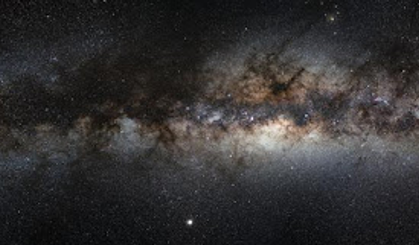 Samanyolu’nun merkezinde kara delik yerine ne var?