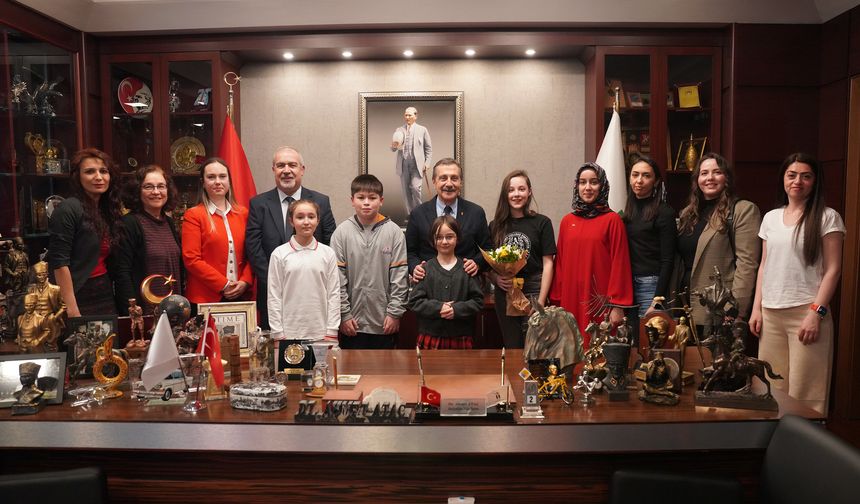 Çevre Çocuk Meclisi üyeleri Tepebaşı’nda meclis deneyimi yaşadı