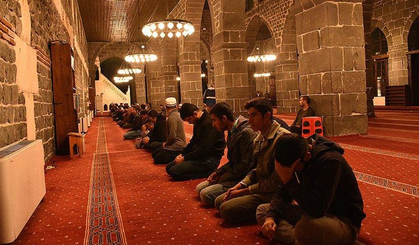 Eskişehir’de Cuma Namazı Saat Kaçta Kılınacak? 13 Şubat 2026 Namaz Vakitleri