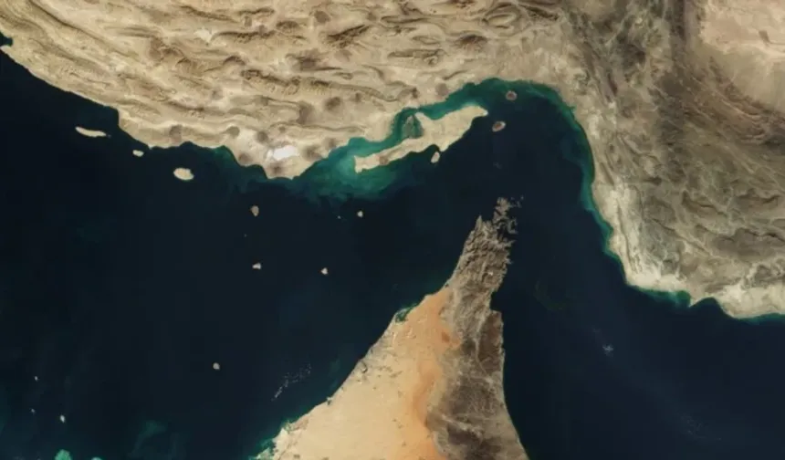 Hürmüz Boğazı kapandı: Türk gemilerine en üst düzey alarm!