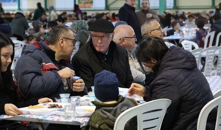 Odunpazarı Belediyesi İftar İçin Tüm Eskişehir'i Davet Etti!