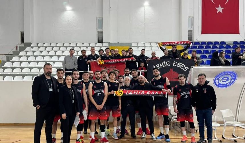 İzmirESES’ten deplasmanda destek