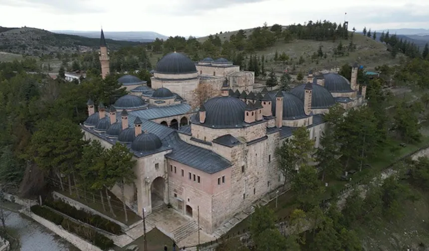 Eskişehir'deki Tarihi Camiler ve Külliyeler: Selçuklu'dan Osmanlı'ya Kapsamlı Rehber