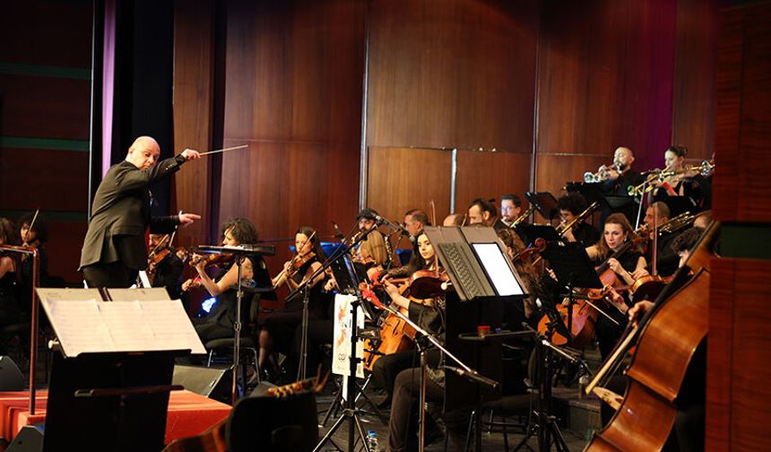 Firebird Orchestra Konseri Eskişehirli Sanatseverlerden Tam Not Aldı