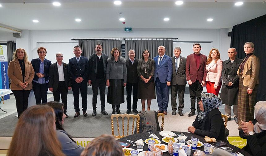 Muhtarlar Tepebaşı Belediyesi’nin Ramazan iftarında buluştu