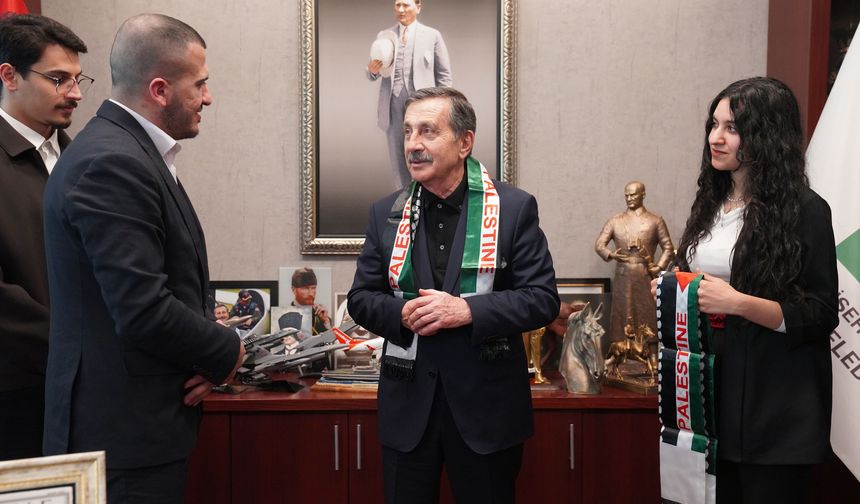 Başkan Ataç Filistinli Öğrencilerle Buluştu!