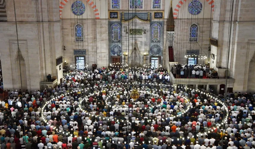 Eskişehir'de Kurban Bayramı Namazı Saat Kaçta Kılınacak?