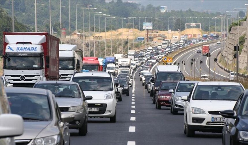 Sürücüler Dikkat: 56 KM Sınırı Aşıldı mı Ceza Başlıyor! İşte Kademeli Yeni Tarifeler