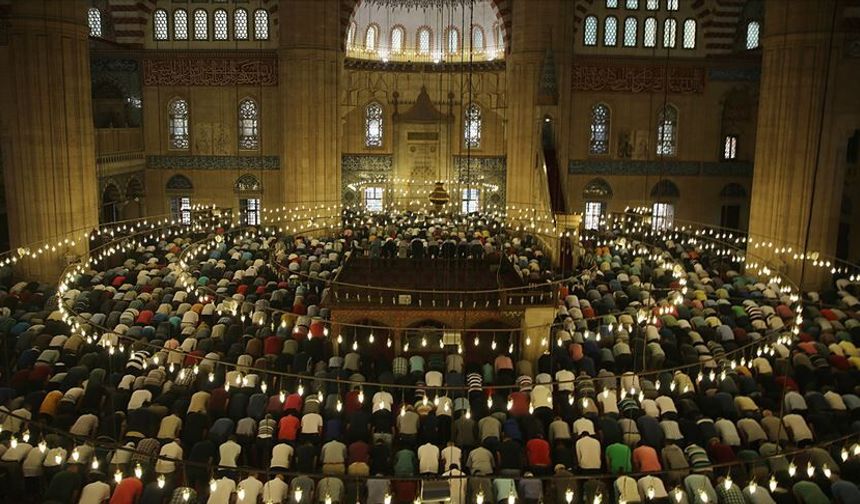 Eskişehir’de Bayram Namazı Saat Kaçta Kılınacak?