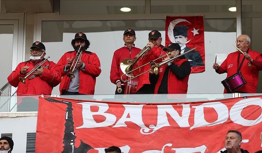 Eskişehirspor Tribünü Dünya Gündemine Oturdu: İspanyollar gözlerine inanamadı!