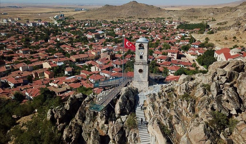 Sivrihisar’ı Keşfetmek Artık Ücretsiz! Belediye Tur Rehberi Hizmetini Başlattı