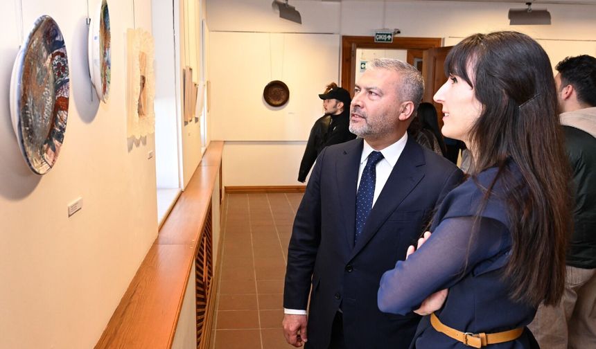 Anadolu Üniversitesinde 8 Mart’a Özel Karma Sergi Açıldı