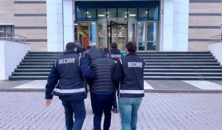 Eskişehir'de Tefecilik Operasyonu: 4 Şüpheli Tutuklandı