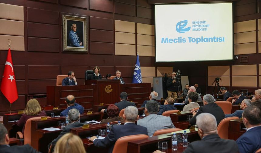 Eskişehir Meclisi’nde Tansiyon Yüksek: AK Parti’den Faaliyet Raporuna "Öngörüsüzlük" Eleştirisi