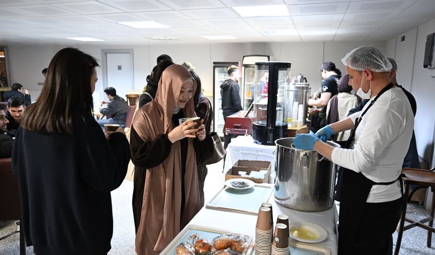 Eskişehir’de Sınav Haftası Klasiği: Anadolu Kafe’de Ücretsiz İkramlar Başladı